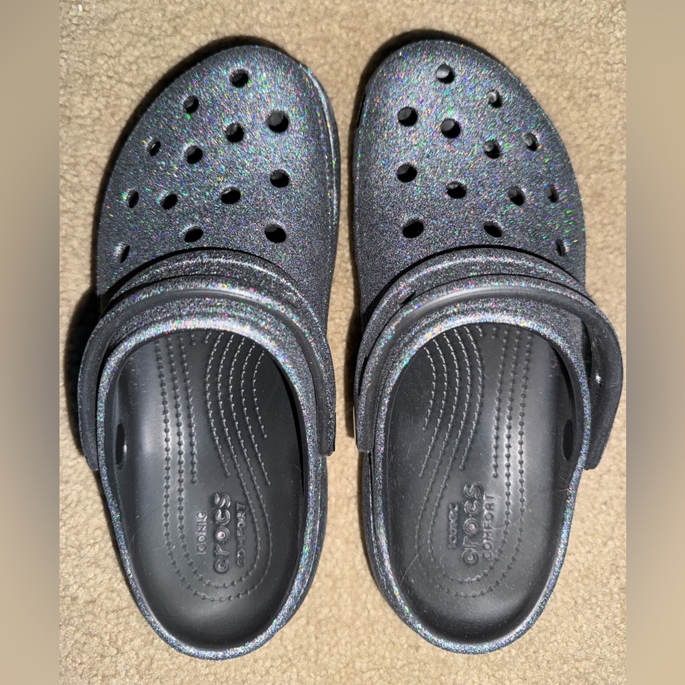 Crocs Women’s Platform Glitter Clog - size 7